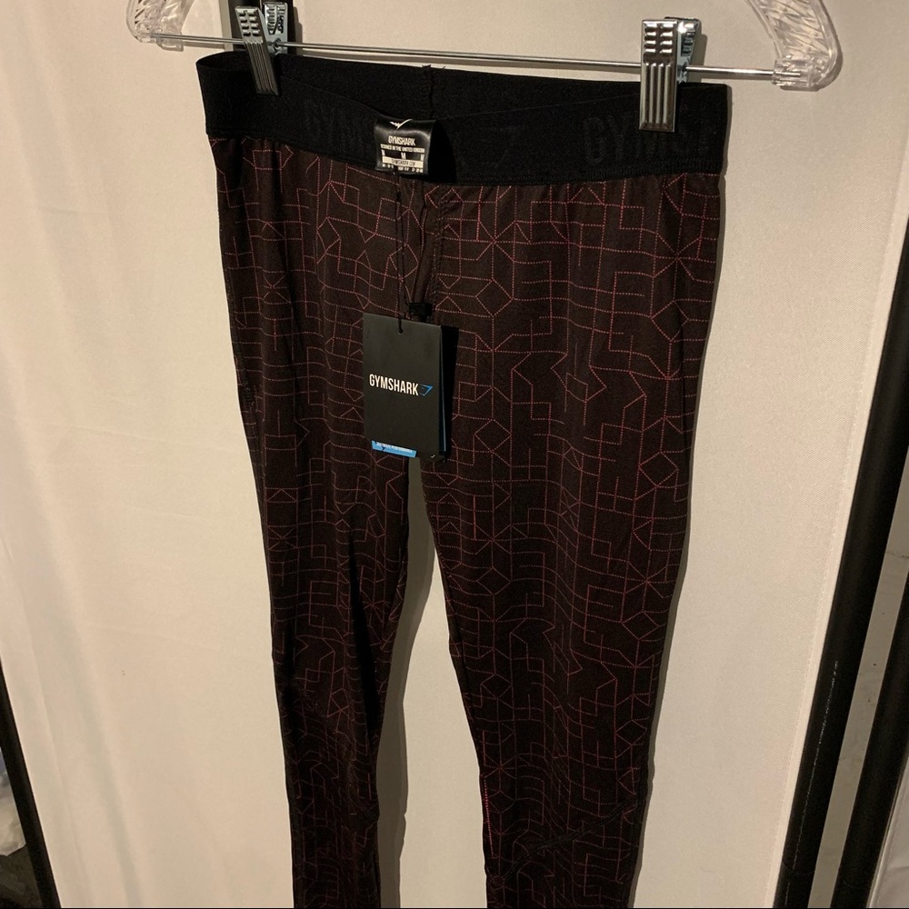 NWT gym Shark leggings